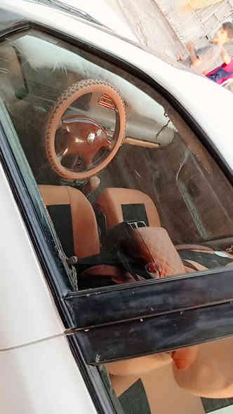 السلام عليكم
سمند موديل 2013 
رقم كربلاء 
مصبوغه حزام 
عوزها بوليش 
تبريد ثلج 
شاشه كهربائيات كلها شغاله 
سنتر لوك 
دوشمه 
راديتر جديد كمبريسر جديد 
سياره كلشي بيها شغال 
بس المكينه بيها بدايه خيط 
السياره بحاله جيده وشغل واطلع وين ما يعجبك 
مكان بغداد 
الرقم ***********
السعر 36 وبيها مجال
