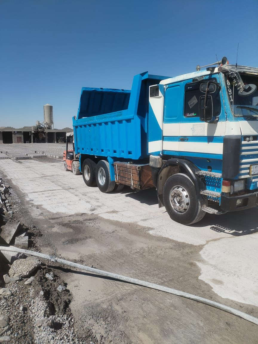 قلابه سكانيا موديل 1989 جديده شوف العين رقم صلاح الدين الماني سنويه لـ 2027 حداده جاهزه محرك شرط كهربائيات شرط محرك 143 سنگل عضله تخم تاير كلو جديد جاهزه للعمل 

السعر 175 وبيها مجال للستفسار اكثر اتصل /***********
