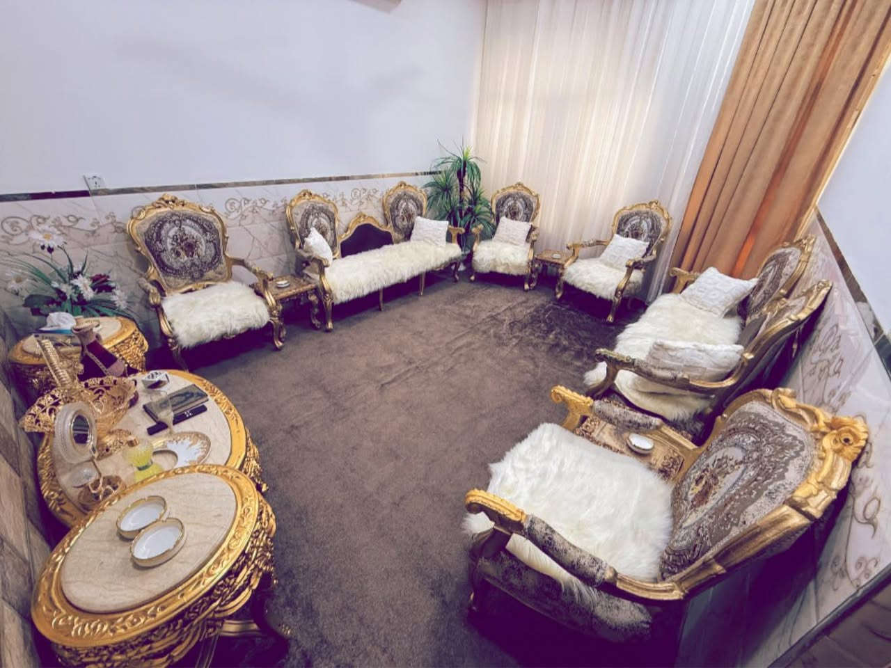 السلام عليكم تخم زان مصري اكلاسك مع سيت طبلات زان مصري مرمر طبيعي مع طبلات تقديم ٤ وطبله وسطيه مع طبلات ديكور ٢ 
مستعجل لان اريد اشيل مليون وبي مجال 
بغداد البلديات
***********
