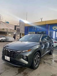 للبيع فقط  توسان هايبرد 2023 رقم بغداد  المواصفات لمتد اعلى فئة فول ١/...