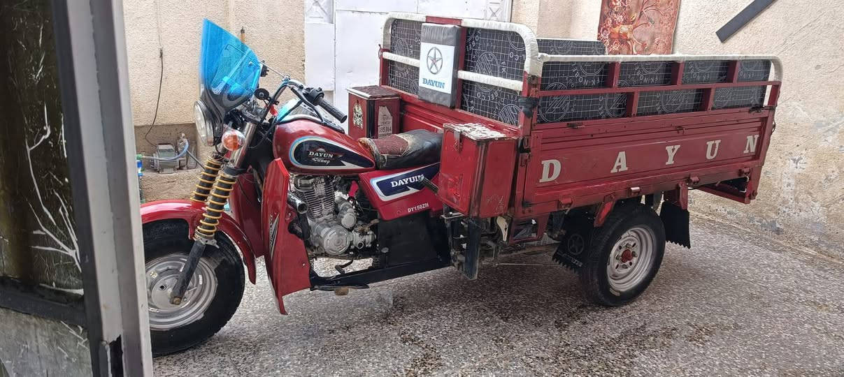 السلام عليكم ستوته دايوان موديل 2018 أوراق كامله كهربأيات شغاله سلف وهندر لايت اشاير  كله شغال مكينه 2021 تشتغل بصمه دبلات شغاله نضافه اتخبل السعر 1100 وبيها مجال حك الجيه العنوان بغداد السياحي مقابل حسينيه المعامل متواجد واتساب وهاذه رقمي ***********
