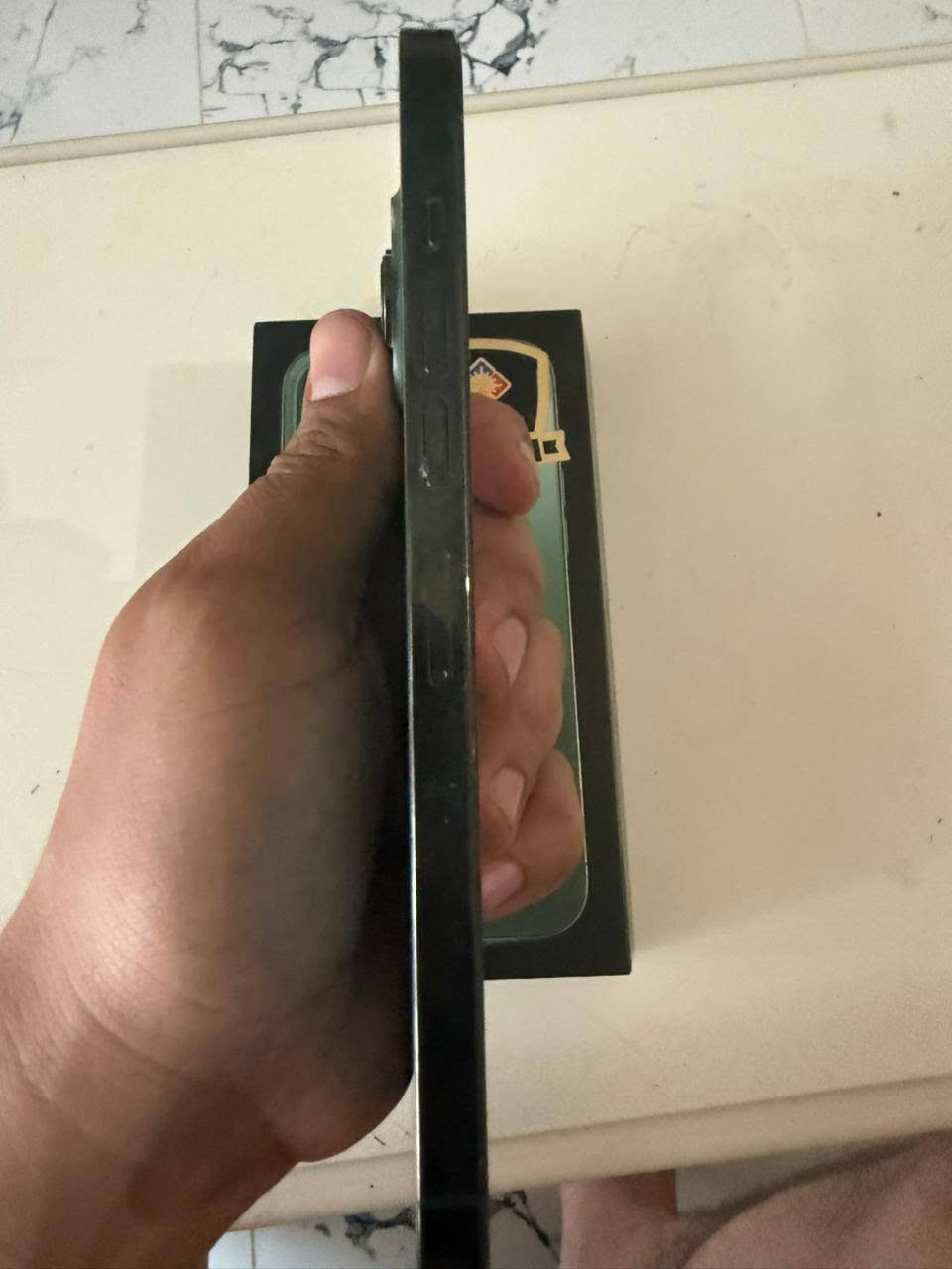 سلام عليكم
ايفون 13برو ماكس جهاز فول نضافه شوفت عينك 
لحاب يستفسر اكثر يتصل الرقم ‏‪***********‬‏
