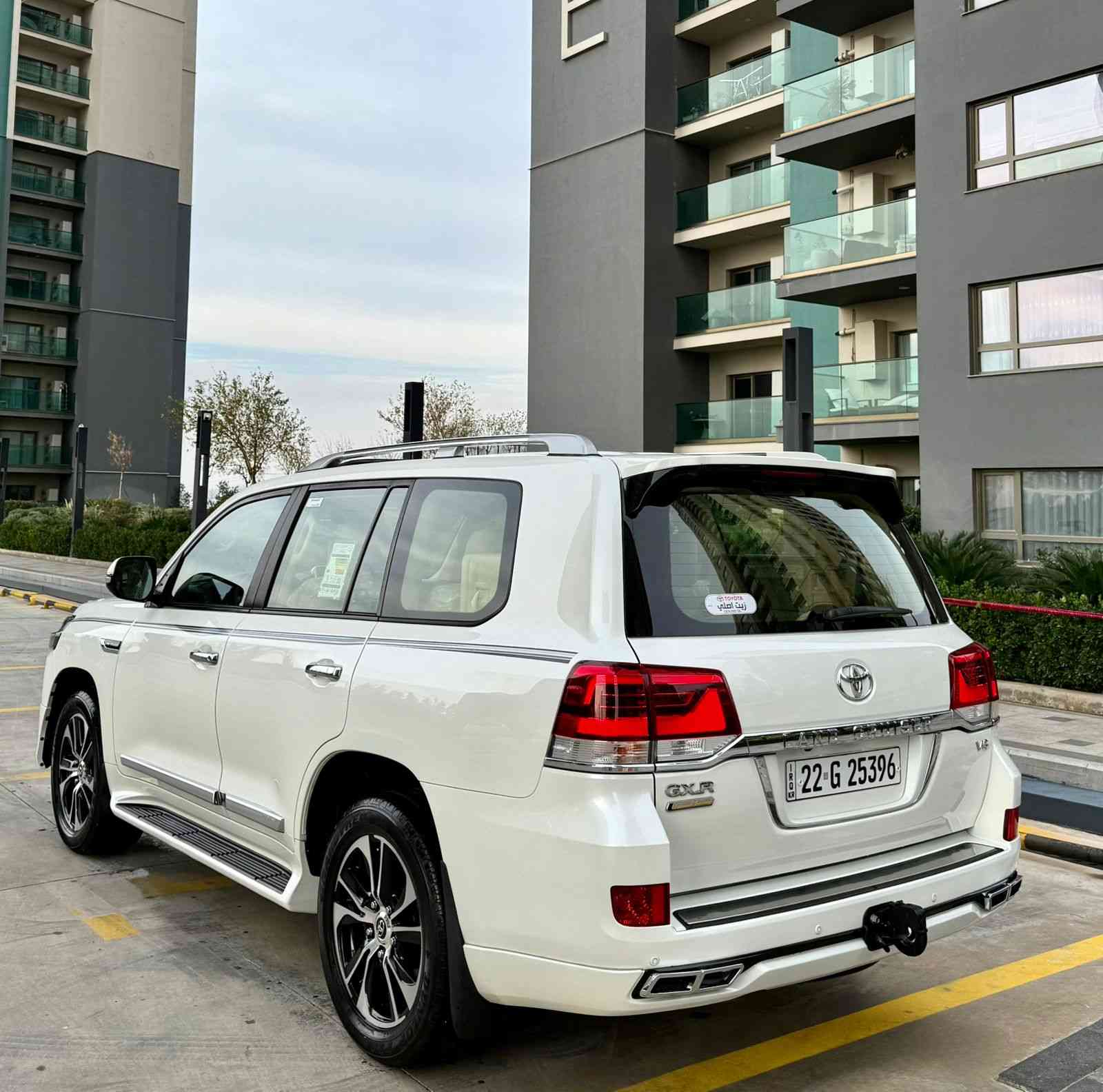 ‏تويتا لاندكروز جكسارة 2021 _ 76,000km
گراند تورينگ ماشاالله تحدا شرط ماكو هيج نضافطها
فطيم درجه أولا سياره مواصفات (فطيم درجه اولا)
سياره (2) كوشنات كهرباي (٣) دگم
سياره (8) ايرباكات _ (٣ ) شاشات
سياره مكفول كفاله عامه دعامي لي دعاميه  
محرك (6) سلندر  
بدون صبغ .. بدون بارد .. بدون شخوت 
بدون حالوب .. بدون رمل مكفوله كفاله 
سياره بص ماشاالله نفص زيرو
غراضات كامل موجود  هيدفونات موجوده +  كتلوكات موجود +عرضيات موجود

سياره ماشيه 76,000 الف كيلو حقيقي
4 اطارات و ويل جديد شريكه مامفتوح
سياره داخل بيجي كوشنات جلد

سياره محرك بشرت مامفتوح جديد جديد
سياره حيل نظيفه كلشي علي بلادي اوك

مواصفات
(بصمه + الانزلاق + كشن جلد  + ثلاجه + زينون + هواء مزدوج + نيظام ايكو +
حساسيه الديك الموخره مرايات + فتحه ..
تشغيل عن بعد +  باب بصمه + باب خلفي كهرباي )

نظافه  ١٠٠٪ كامل سيرڤس بدون نقص و مصرف

سياره مال بيت أي نقص مابيها

نفس اليوم / تحويل و وكاله حاظر مباشر
سنويه جديد 
سياره داخل / سليمانيه 

رقم صاحب السيارة 
***********
