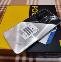 بوكو F7 • ٥١٢ • نجف