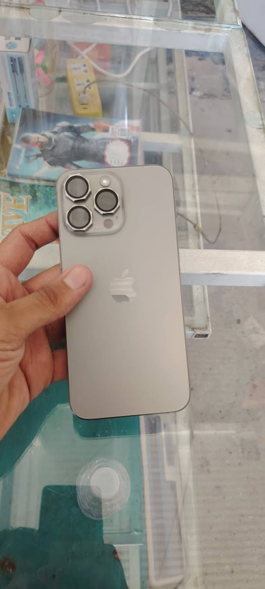 ايفون ( 15 ) برو ماكس
ذاكره ٢٥٦ بطاريه ٨٦ 
النظافه ١٠٠ بالميه اخو الجديد 
السعر ب ٩٧٥وبي مجال بسيط


**إذا كنت صاحب هذا الإعلان وتريد حذفه لأي سبب، رجاءا أرسل رسالة إلى الدعم الفني**