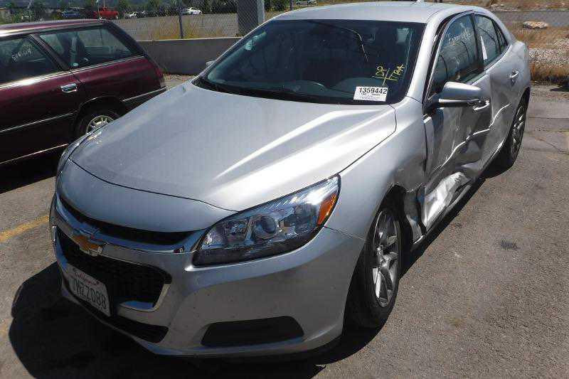 ماليبو وارد امريكي ٢٠١٦ محرك ٢٥٠٠ مواصفات Lt ضربتها موضحه بالصورة تواصل واتساب *********** السعر ١٠٥ $
