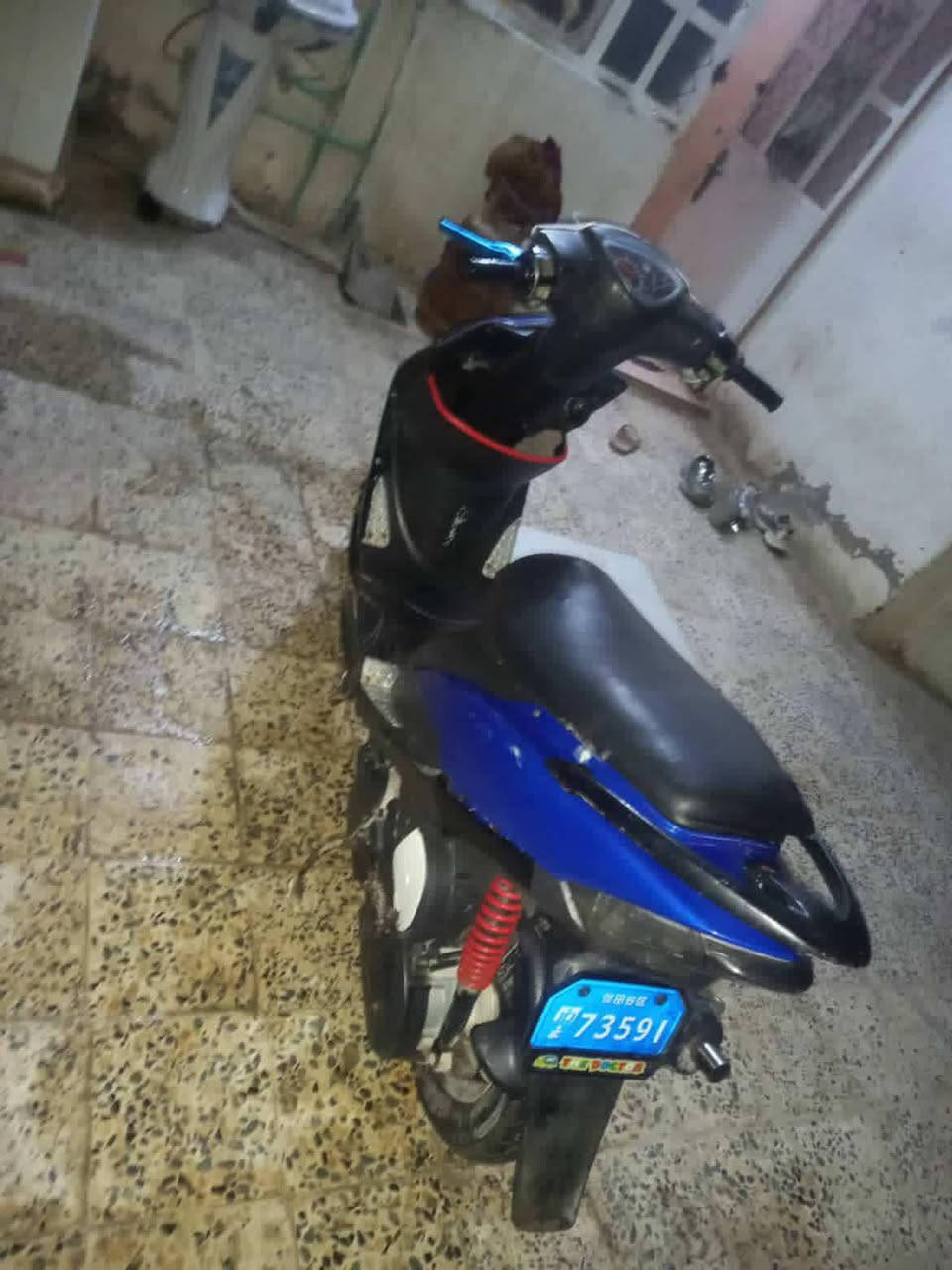 سلام عليكم ماكس عدله نضيفه ما مفتوحه دراجه كلش نضيفه المكينه ما ممدود اسبانه عليه سعر ٤٢٥ وبيه مجال واتساب او هاتف ***********
