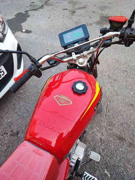 السلام عليكم 
سيفان موديل 2025 
الاصلي وزن ثقيل 5 كير
تشغيل عن بعد لايد زينون
شاشة تاب دبل ريموند
ماشي حيل قليل اخو الزيرو
ماطور جديد جديد
مكاني موصل ايسر
السعر 820,000
للتواصل فقط اتصال او واتساب 
***********
