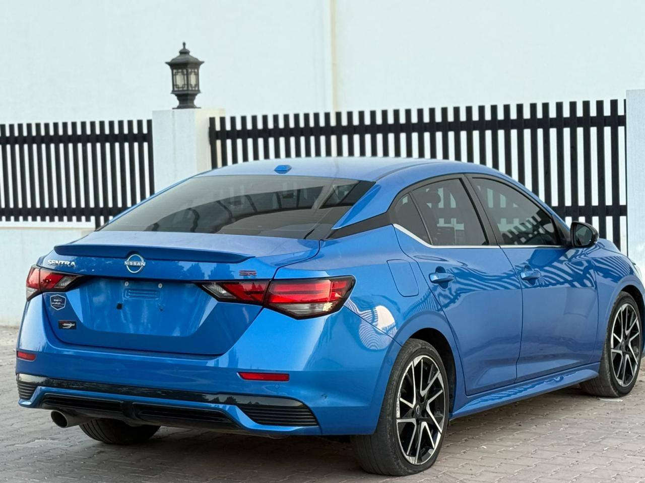 نيسان سينترا 2024 SR أعلى فئة و لون بحري المِميز
عداد المسافة : 20 الف ميل (بحالة الزيرو) 
حجم المحرك : 2000 (4 سلندر)
((((مرقم دهوك    وجاهز))) 

فـــول مـــواصفـــات فول بس بدون فتحه
ضربته:: بس بوند صبخ بدون معجون
ايرباك استيرن راجع اصلي
  
مواصفات 👇🏻
 بصمة ابواب 
بصمة تشغيل 
تشغيل عن بعد 
سستم سماعات  
شحن وايرليس
كاميرا خلفي
اوتو هولد 
اوتو ستارات 
اوتو ستوب 
رادار امامي (فقط يحتاج معايرة)
رادار جانبي  (نقاط عمياء)
رادار خلفي (التحذير من الاصطدام)
حساسات امامي
حساسات جانبي 
حساسات خلفي 
نظام (𝐄𝐂𝐎)
نظام (𝐍𝐎𝐑𝐌𝐀𝐋)
نظام (𝐒𝐏𝐎𝐑𝐓)
كشنات جلد
كشنات كهربائي
كشنات هيتر
تحكمات استيرن
استيرن هيتر
تبريد لمس 
تبريد مركزي 
لايتات ليـــLEDـــد عدسة زينون بيلادي
بكلايتات ايـــLEDـــد بيلادي
السعر 143$و بها مجال قليل
مكان السيارة بعشيقه 

متواجد إتصال هاتف ***********
وتساب ***********.
اسيا
***********
