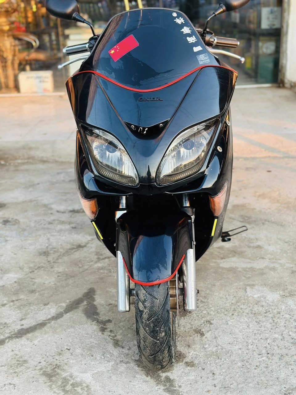 السلام عليكم فورزة 08 مكفولة من كلشي الدراجة كلشي شغال وكل نقص ما بيهة (كير ملغي )تايارات جدد بانزين محسن دهن امزويل ماي زيتي فلتر شوتة كل تبديلة دهن وحيلً معتني بيهة محتاج فلوس واريد ابيعهة س.ع.ر مليون وربع وبيهة مجال مكاني الديوانية -دغارة رقم ***********
