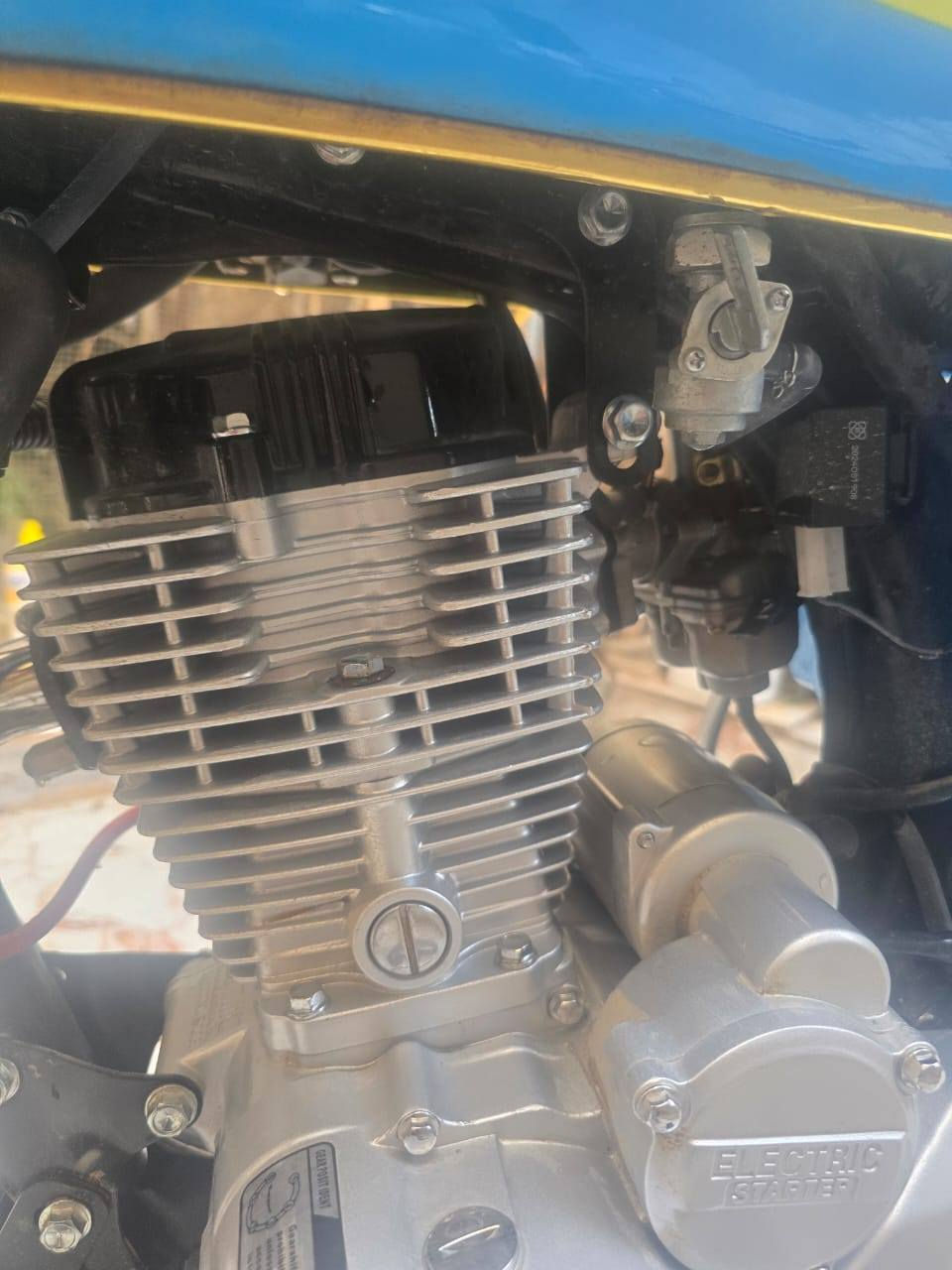 سلام عليكم  دراجه البيع  مديل 2025 ولشاصي 2023 اراق اصوليه  دراجه  نضيفه  برغي ما عايزه  الدوانيه  الحمزه الشرقي  السعر مليون 500او بيهه مجال
***********  او بي واتساب
