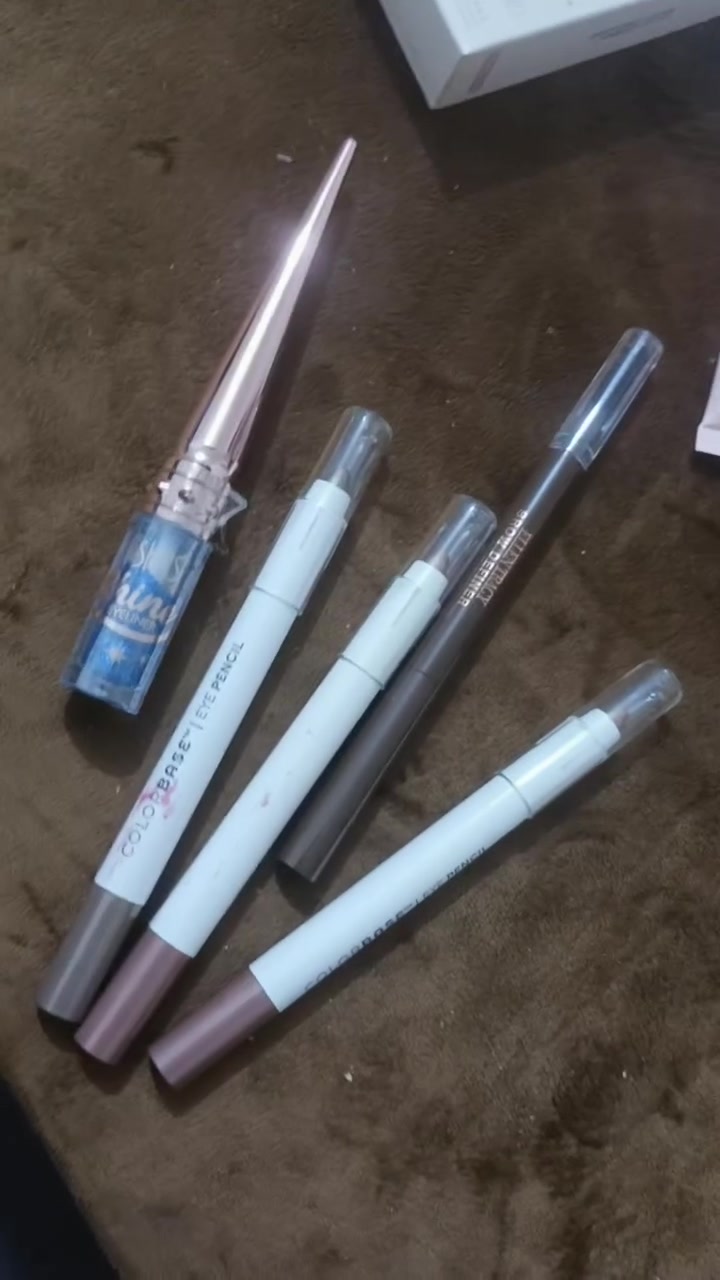 ‏‪***********‬‏سلام عليكم كوزمتك لبنى بغداد الزعفرانيه كله براندات القطعه من ألف ديار غله سعر الف 5دينار توصل وتساب قطع جنن
