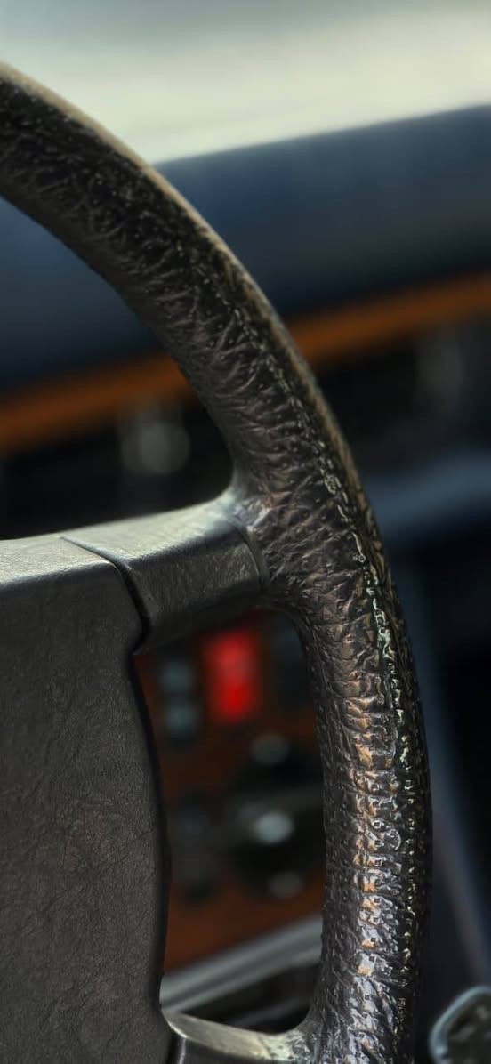 موديل 1981 
حجم 280se 
وارد الماني استيراد خاص
فول مواصفات لايتات يصعد ينزل 
سلايد جام اوتماتيك
كلين تايتل مكفوله سيارة 
بيها فقط كلير سكن المانيا 
ماشيه ٧٧ الف كيلومتر حقيقي
حتى الجامه الاماميه شركه بلاديه مارسدس مختومه
وسيدي جنجر
٦ اقراص
رقم شمالي دهوك 
سعرها ١٤٥$ بغداد, العراق


**إذا كنت صاحب هذا الإعلان وتريد حذفه لأي سبب، رجاءا أرسل رسالة إلى الدعم الفني**