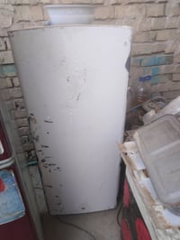 ثلاجه للبيع شغاله وعلفحص ١٢ قدم شغاله وعلفحص للتواصل واتساب ٠٧٧٢٤٤٧١٧٥...