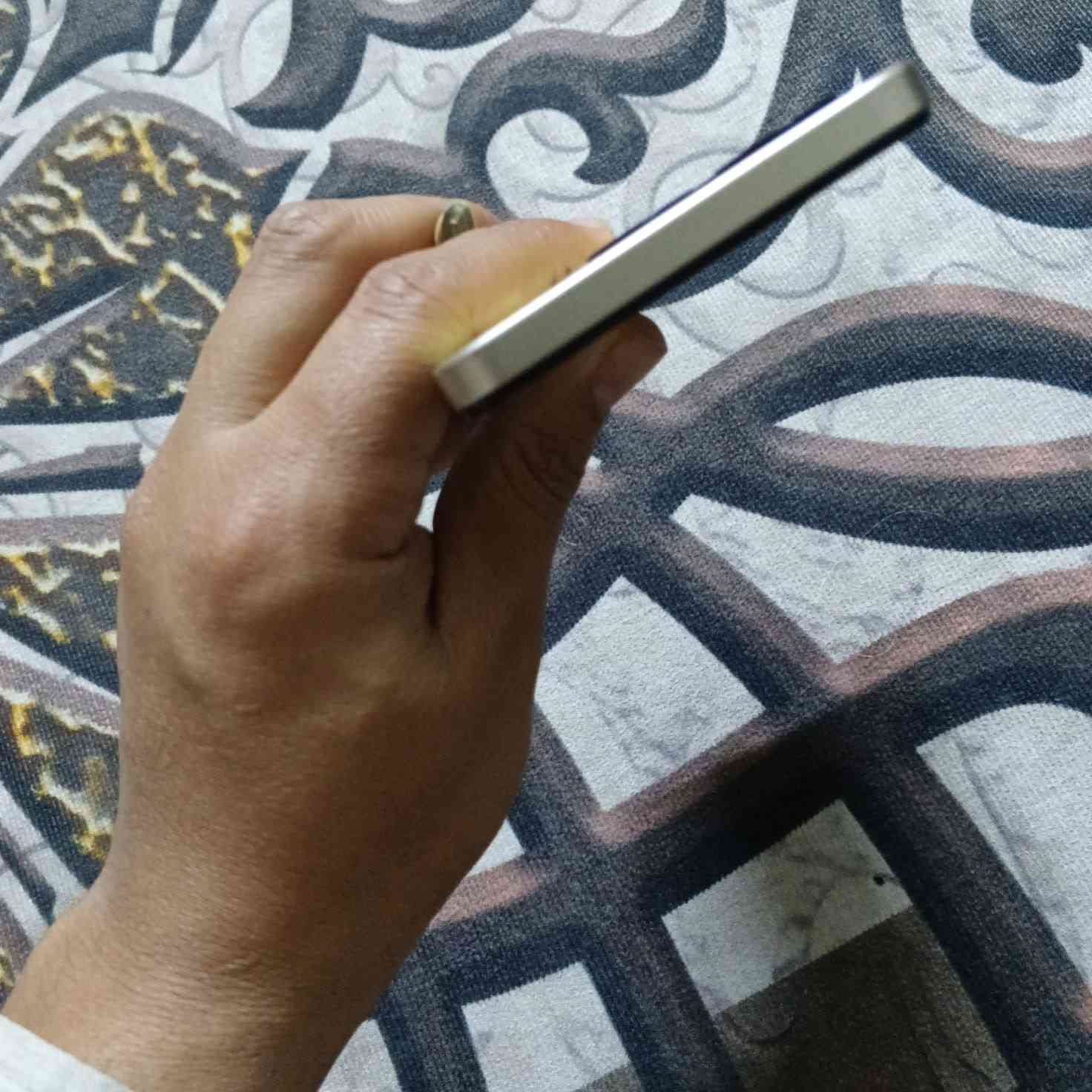 ***********واتساب
السلام عليكم عندي جهاز أنفنكس سمارت 8ذاكرته 64جهاز نظيف أخو الجديد سعره80العنوان بغداد الحريه الثانية
