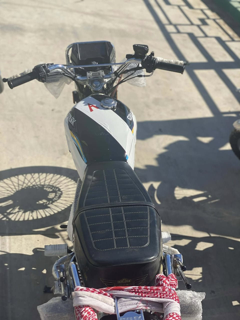 الحلوه للبيع
تايكر 25
شرط  محرك كهربايات
شرط معدل يخوف 
ماشي 5000 وشويه 
السعر 725 وبي مجال 
***********
