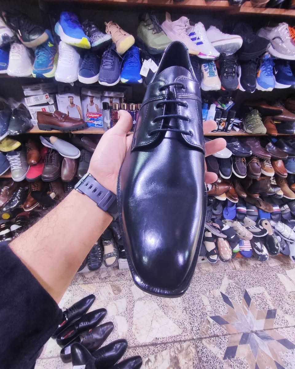 ماركة LLOYD صناعة ألمانية 
قطعه جديدة أصليه اورجنال قياس ٤٢ 
السعر ٧٥ ألف 
مكان كرادة داخل مجاور دايموند مول في فرع علاء حداد محل الأيطالي الايطالي


**إذا كنت صاحب هذا الإعلان وتريد حذفه لأي سبب، رجاءا أرسل رسالة إلى الدعم الفني**