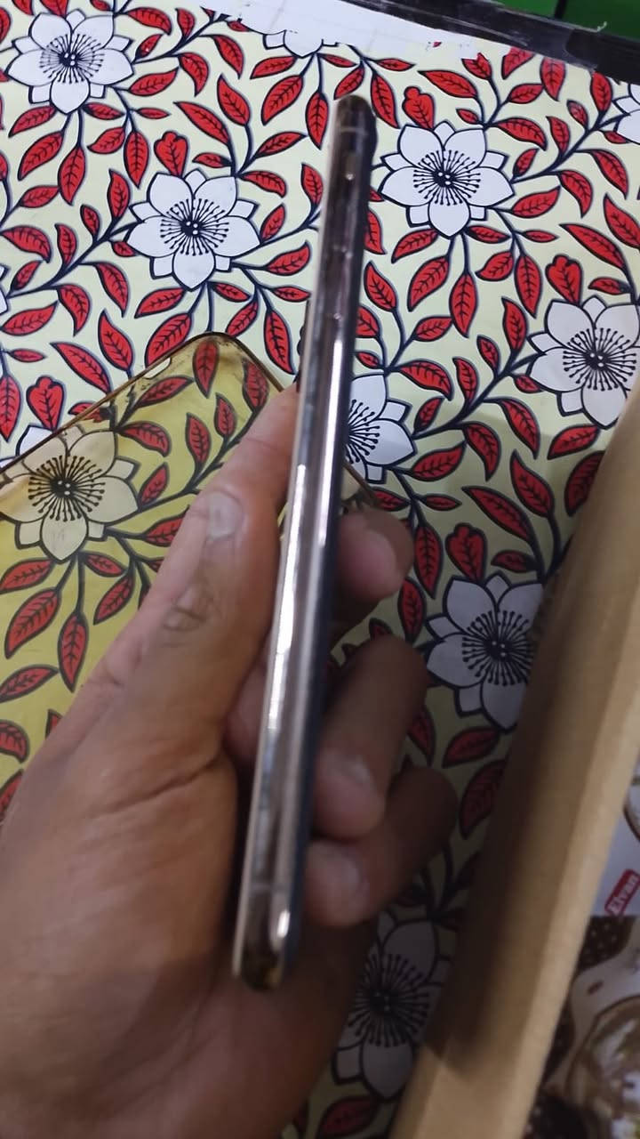 السلام عليكم ايفون اكس اس ماكس للبيع    مبدل فقط بطاريه ونوعيه اصليه ذاكرته 256 بطاريه 100 مبدله  ومثل مموضح كدامك نقطه بلشاشه كلش صغيزه ابد ممءثره ع لمس  شراي تفضل خاص


**إذا كنت صاحب هذا الإعلان وتريد حذفه لأي سبب، رجاءا أرسل رسالة إلى الدعم الفني**