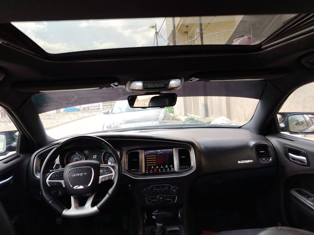 السلام عليكم للبيع دوج جارجر rt 5700 ماكس موديل 2015 السياره جديده جدا ومابيها نقص برغي ضرره موضح بصور بسيط جاملغ وبنيد تحديث وجاملغ خلفي شويه بي
المواصفات /
فتحه سلايد روف 
كشنات شامو حضن بلاد
تدفئه تبريد بالكشنات 
سوبر تراك باك 
كشنات الاماميه كهرباء 
تدفئه بالكشنات الخلفيه
حساسات خلفيه 
سماعات بيس
كشافات بلاد
رادار جانبي 
السياره مابيها نقص جاهزه باسمي السياره عليه تفريغ وبرمجه السياره كلش قتصاديه سعره 169$
للاتصال /***********
