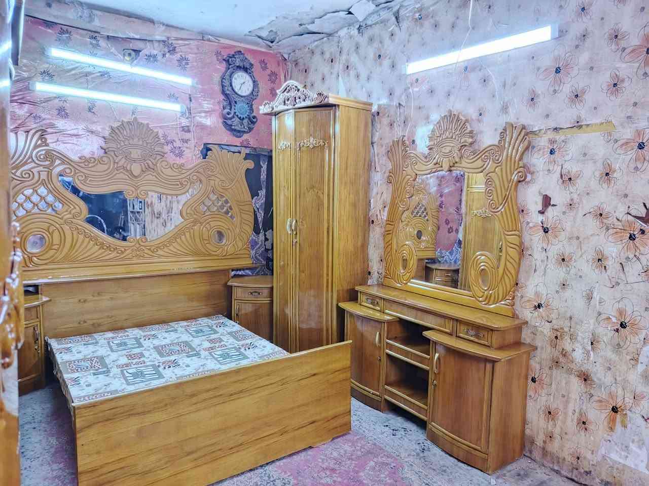 غرفه اخشاب ست ابواب ملحق للبيع السعر 700صاج الزاويه كنتوريه موديل حديث الدنك زان موديل مقوس العنوان بغداد وكو توصيل انتصال ***********متواجد وتساب
