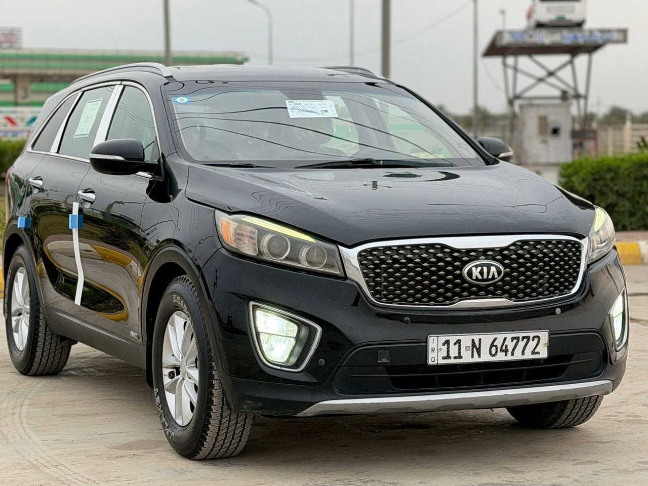 كيا…..سورنتو  ✅
موديل…….2016    ☑️

وارد امريكي 
رقم بغداد دولي
سلندر::4
راكب::7
مكينة 2400
تحكمات 
كشن كهرباء 
كاميرا 
شاشة كبيرة 
السيارة جديده
حادث جاملغ وبنيد 
مكان السياره واسط قضاء الصويره 
للاستفسار هاتف واتساب 
***********
