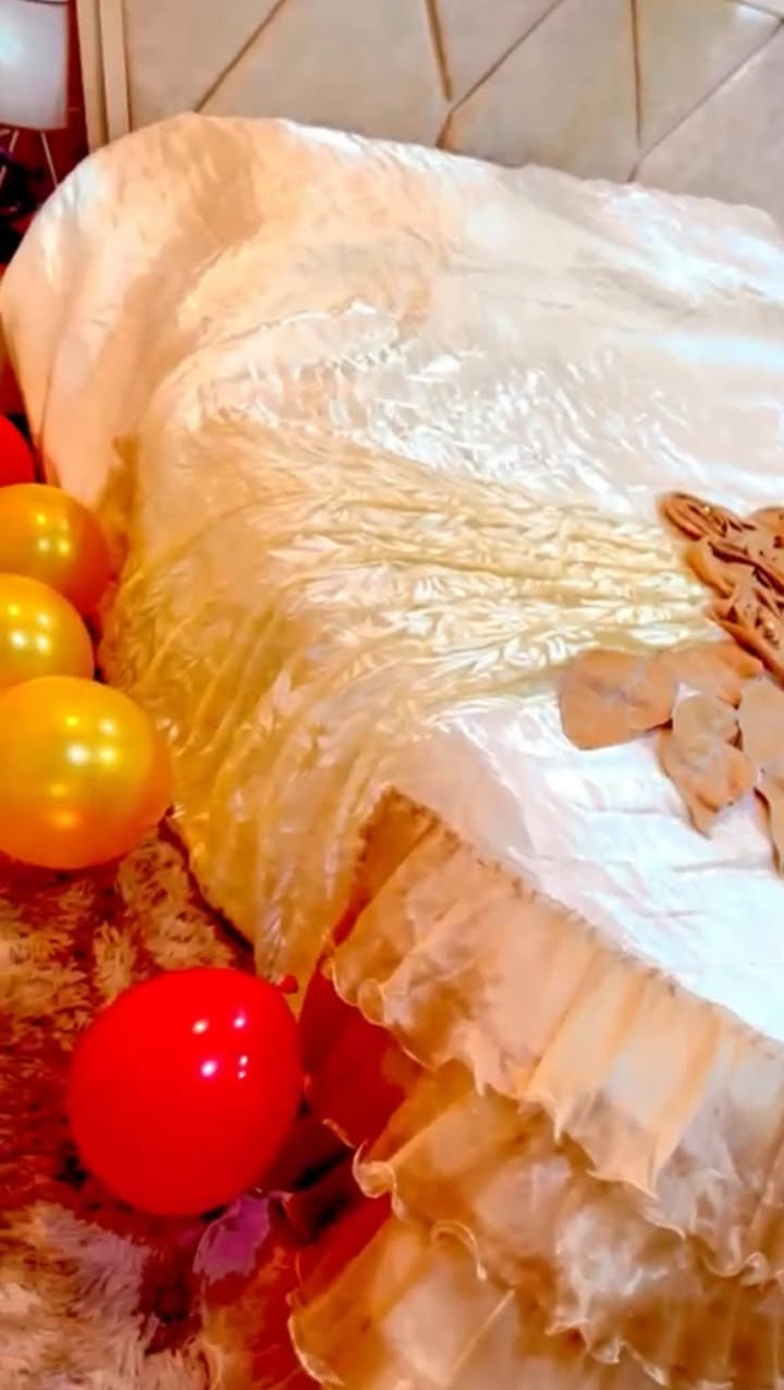 كوفر عرايسي نفرين، أبو كشكش، نظيف جدًا وحالته ممتازة 75


**إذا كنت صاحب هذا الإعلان وتريد حذفه لأي سبب، رجاءا أرسل رسالة إلى الدعم الفني**