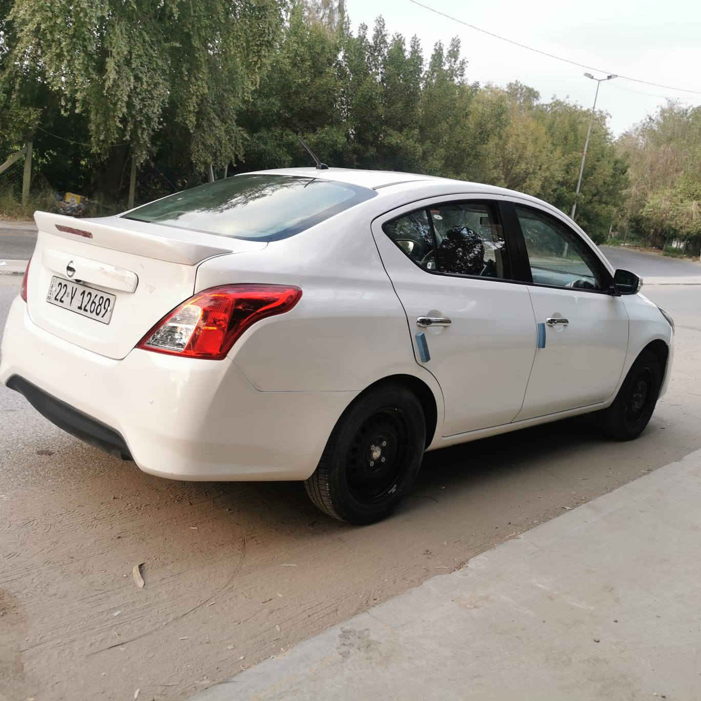 السلام عليكم صني موديل 202‪5
فول مواصفات سعر ١١٥  وبيه مجال بسيط ***********‪ 
    1.جام 4 كهرباء 
    2.تبريد امامي خلفي 
    3.تحكم ستيرين جهتين 
    4.مانع انزلاق 
    5.مري كهرباء 
    6.كامره وشاشة اصلية 
    7.إشارة بالمري الجانبيه 
    8.ماشية 17 الف فقط 
    9.تغليف الأرضية جلد 
    10.وبلوجكتر ابلادي 
    11.تجوى خلفية اصلية مع حامل اكواب
    12.يدات نيكل 
    13.شباك والدعامية الأمامية مطعم بنيكل ابلادي 
    14.سبايدر خلفي 
السيارة بيه حادث بالجنطة ما بيه صبغ بس 4 اصابع وبارد فقط باسمي رقم اربيل للاتصال ***********‪
