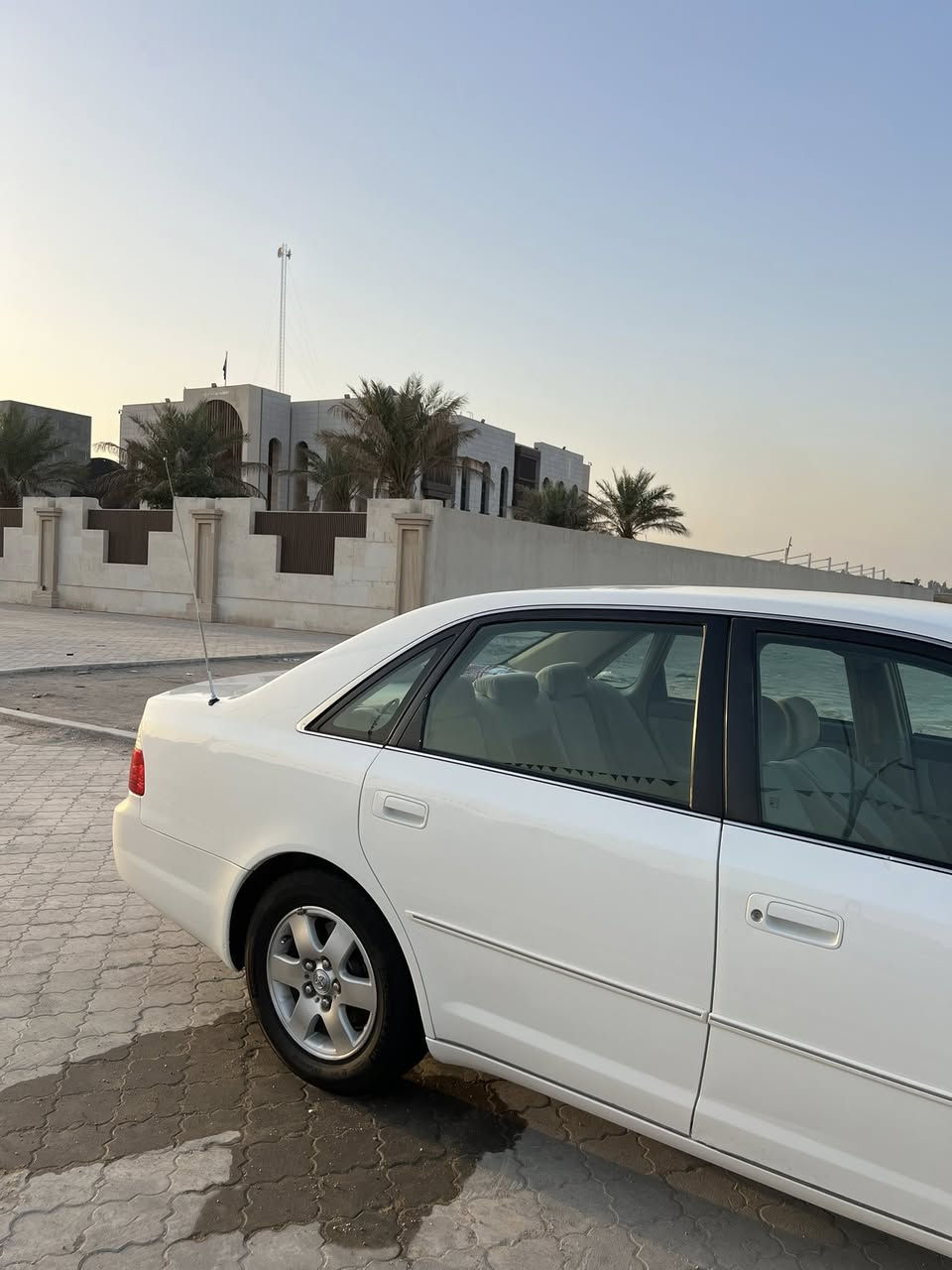 سلام عليكم للبيع اڤلون 2003زيرو كفاله عامه علاوضع الشركه سياره جديده حيل كفاله كص وضربه وصبغ وفتح كفاله حته دعامياتها من صبغ رقم اربيل بسمي تحويل ثاني يوم مكينه كير وحداديه زيرو بعدهن مكينه V6انسه صرف  دواخل جديده علاوضع شركه طخم تاير بلادي جديد وياكل اصلي بلادي سياره جاهزه من كلشي ماكو شي نقصها مكاني بصره السعر 130وبيها مجال قليل واني بل خدمه اتصل وتدلل***********
***********
