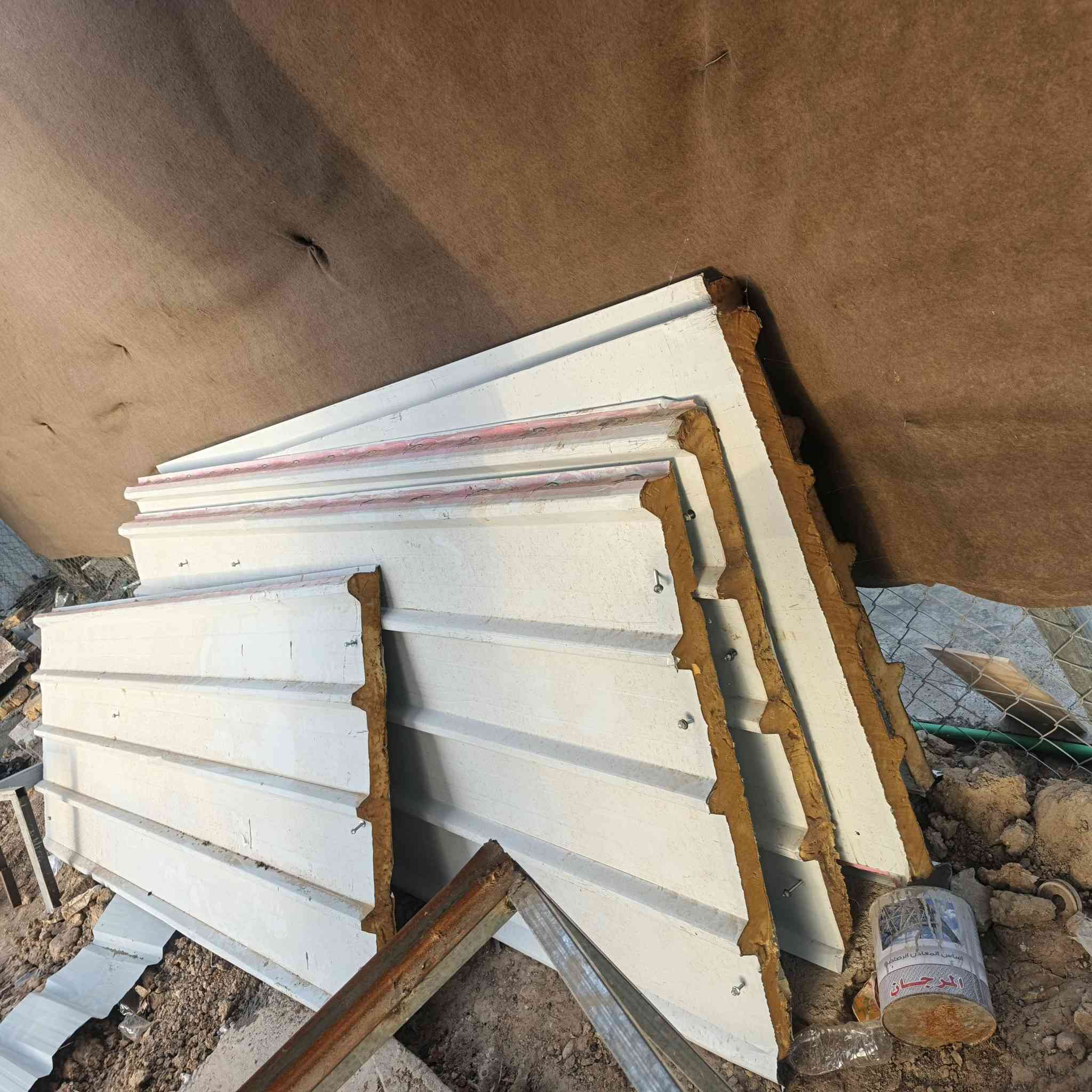 خمس قطع
طول الوحده ٣ متر 

***********
