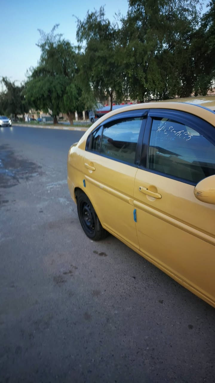 اكسنت امريكي 2009
ضررها تبديل بوند وجاملغ
بدون اي داخل
رقمها بابل 
اني الشرعي شرط التحويل
هيئة وغرامة صفر
محرك شرط
كير كصة جديد
تايرات جديدة باتري جديد 
سعرها 84 بيها مجال بسيط
***********
***********
