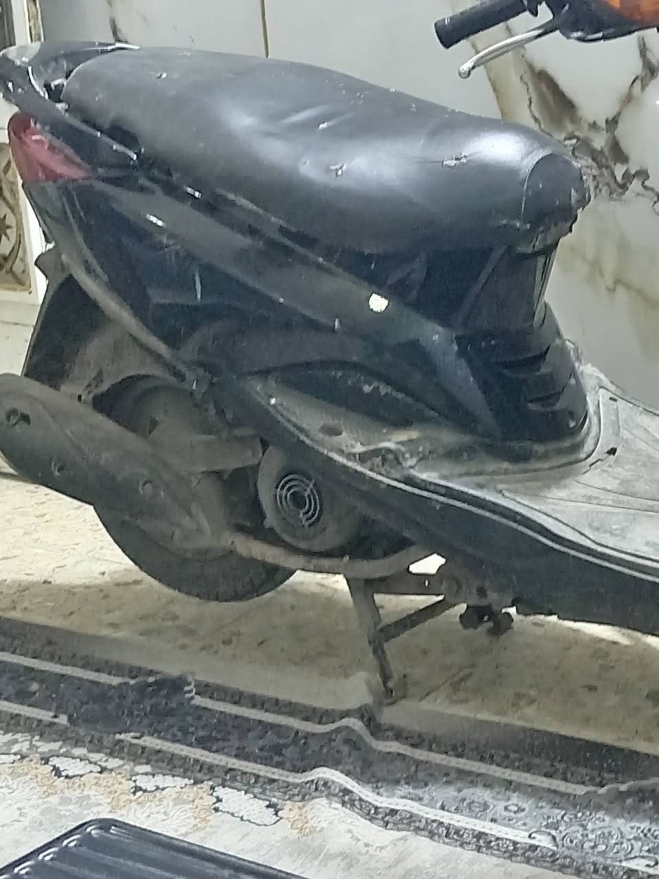 سلام عليكم متاح دراجه بريز ياباني سرعه 140 سلف وهندر الكهربايت شغاله المكينه ناعمه ممفتوحه شلعه ومعدل قفل ستيرن قفل جنطه أوراق كامله سعر ٢٦٠ قفل المكان مدينة الصدر رقم الهاتف ***********
