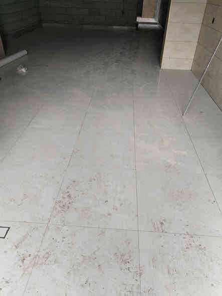 سلام عليكم محتاج عمال اثنين غسل وكنس  موقع حي بدر هس يجيون ***********
