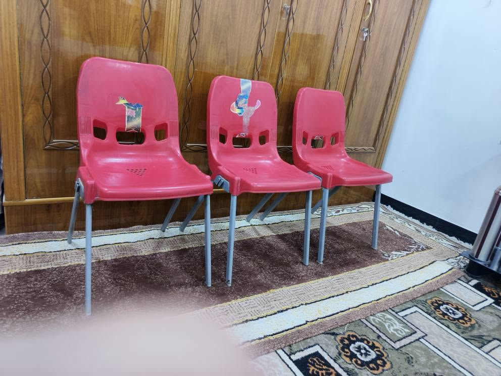 ميز طعام مع 3 كراسي نضيفات السعر 75 وبي مجال للشراي المكان كربلاء الاستفسار *********** كربلاء, العراق
