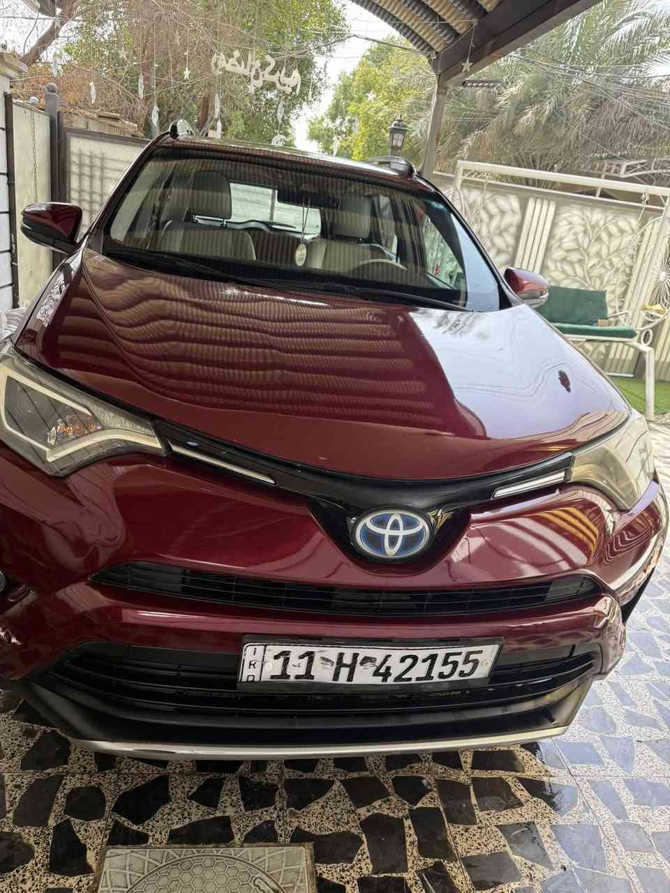 السلام عليكم من رخصت الادمن سيارة تيوتا راف فور 2018ماروني للبيع السعر 170 وبيهة مجال ***********
