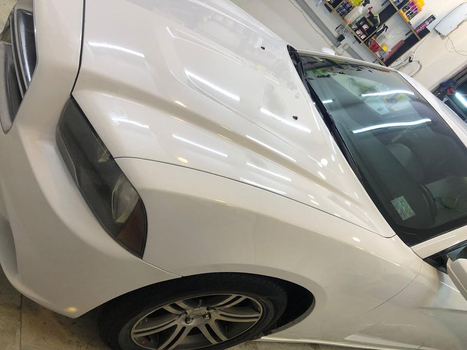 السلام عليكم للبيع موديل14اصل كندي مكفول بالعراق صار بيها صبغ باب وجاملغ خلفي اثر شخط بدون فتح بجم كبس مابيها اي قطعه مفتوحه او امبدله السعر 145بغداد ***********
