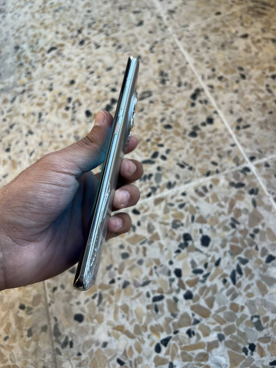 HUAWEI Mate 50 Pro

ذاكرة 256
رام 8
معالج Snapdragon 8+ Gen 1 4G Mobile 
Platform

جهاز شغال كامل مامفتوح فقط ضهر مكسور 
*********** واتساب 
عنوان موصل 
٣٧٥
