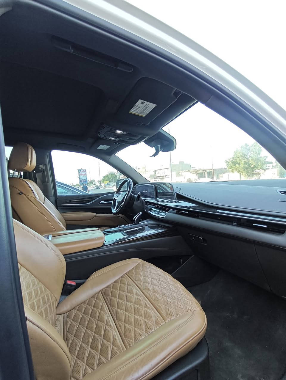 ﷽
كاديلاك اسكاليد 2021 LUXURY 
السياره جديده ونظيفه جدا ومابيها اي شي نقص فول مواصفات مرقم بغداد كامل تحويل ثاني يوم 
لأستسفسار اكثر : ***********
