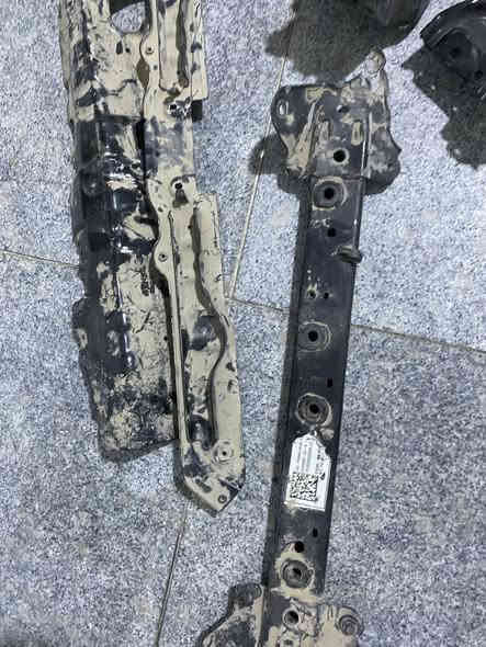 يتوفر ادوات تسلا عام بلادي وتجاري 
تفصيخ /جديد 3/y/x
-برمجة عقل كارت بدل تالف بدل مفقود كارت احتياط رسمي 
-فتح بطاريه مقفوله كراش وشحن
-برمجة  وتبديل عقل ايرباك ومسح الكراش
-تصليح حزام مقفول مع اطفاء اضواء الايرباگات بالكامل 
-ادوات صدر امامي خلفي y/3
-ويل كب y/3
-دعاميات امامي خلفي ودرع دعاميه وسماعات
-درع دعامي امامي خلفي
-بك لايت اشاره حمره وصفره مازدات اصلي وباسعار تنافسيه
-كارت تسلا اورجنال 
-يدة باب تسلا الاصلي مع الكينون 
-مكينة جام امامي كامل تفصيخ مع توفر ماطورات
-بطانة جاملغات امامي وخلفي y/3
-بطانة باب كامل مع التحكمات
-حوض امامي y/3
-جسر دعاميه امامي خللفي y/3
-حساس تاير /حساس ايرباك /حساس دعاميه
-ارضيات تسلا كوالتي جداً جداً عالي 3/y يتوفر تقم كامل للموديل ٢٥
-ماء راديتر مطاابق لمواصفات تسلا العالمية مع توفر تبديل ماء المنظومه بالكامل 
-يتوفر تبديل راديتر وراديترات تفصيخ3/y
-يتوفر كافة اعمال الادامه والصيانه والبرمجه والتصليح على ايادي خبراء اختصاص تسلا 
-اكسسوارات
- فتح بطاريات سايبر تراك 
-فلاتر تبريد داخلي خارجي y/3
ارضيات y/3
-بردة سقف بانوراما y/3 
-صيانة وبرمجه وفتح العقول 
-فتح كراش وتصليح البطاريات الكبيره والصغيره
-تبديل وتصليح وبرمجة الايرباگات على ايادي خبراء اختصاص تسلا 
للتواصل ماسنجر 
اتصال ***********
واتساب ***********
يتوفر توصيل لكافة محافظات العراق 
يتوفر صيانه موقعيه
حصريا ًتتوفر لدينا خدمه استلام السياره على حادث امريكا وتسلم جاهزه للزبون
