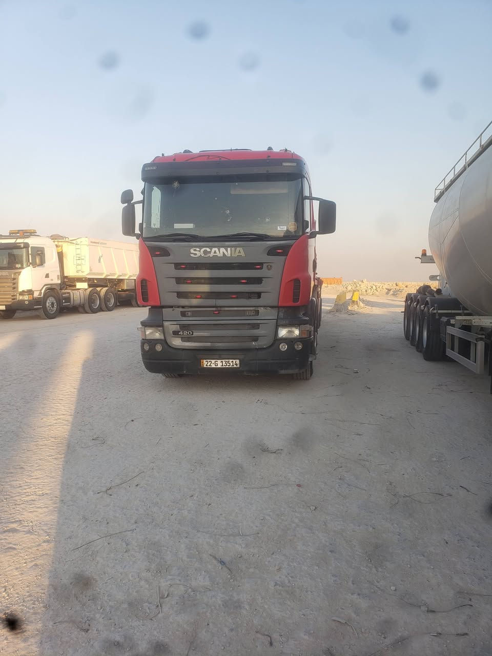 سكانيه للبيع مديل 2006 مكفوله كفاله عامه مكينه كير شاصي تبريد كير اوتماتيك بل  سنويه قلاب تريد ابيعلك راس وعربانه تريد بس الراس السعر 230 رقم الهاتف***********
