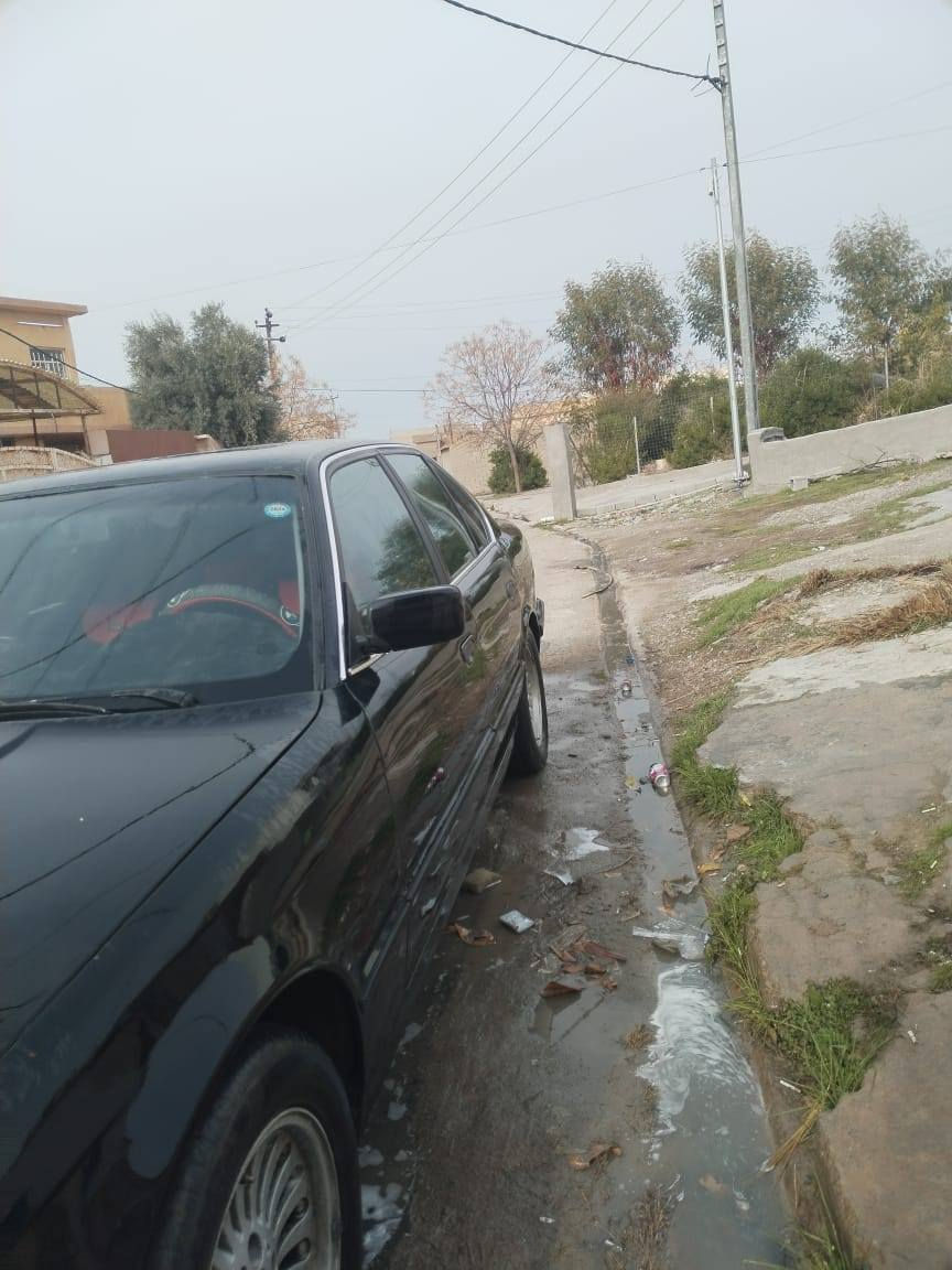 السلام عليكم اخوان بي ام حجم 525كلش نضيفه كير محرك شرط رقم جديد مكاني كركوك التون كوبري السعر 42وبي مجال شي قليل التواصل على هذا الرقم واتساب او اتصال***********
