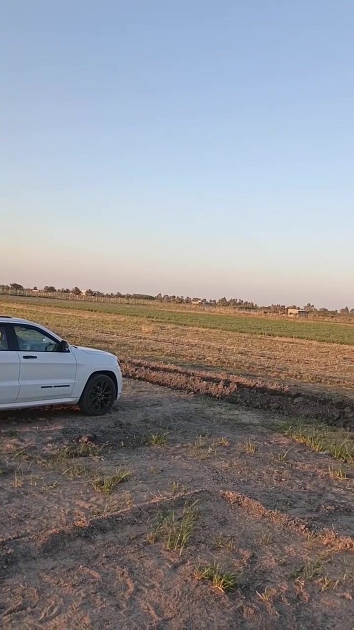 سلام عليكم دوانم جميله موقع جيد التاجي ذراع دجلة طابو سند 25 خدمات كاملة ماء اسالة وسقي وكهرباء وسوق مدارس منطقة ريف كلش حلوه الحياة هنا تختلف عيش برفاهيه                (اخذلك دونم 2500 متر او دونمين 5000 متر 
رتب بيهة مزرعه🛤🛣 عائليه ترتاح كلش البناء🏡 مسموح سوق مدارس كلش حلوه المنطقة وقريبه على بغداد 
اي استفسار تصال واتساب ***********
