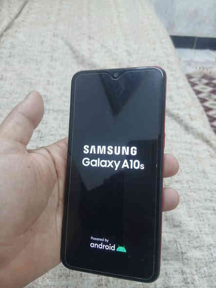 موبايل A10s.  نضيف جدا  غير داخل تصليح ابد  مع كارتونته  رايده ب٥٠  مكاني الشعلة  ***********
