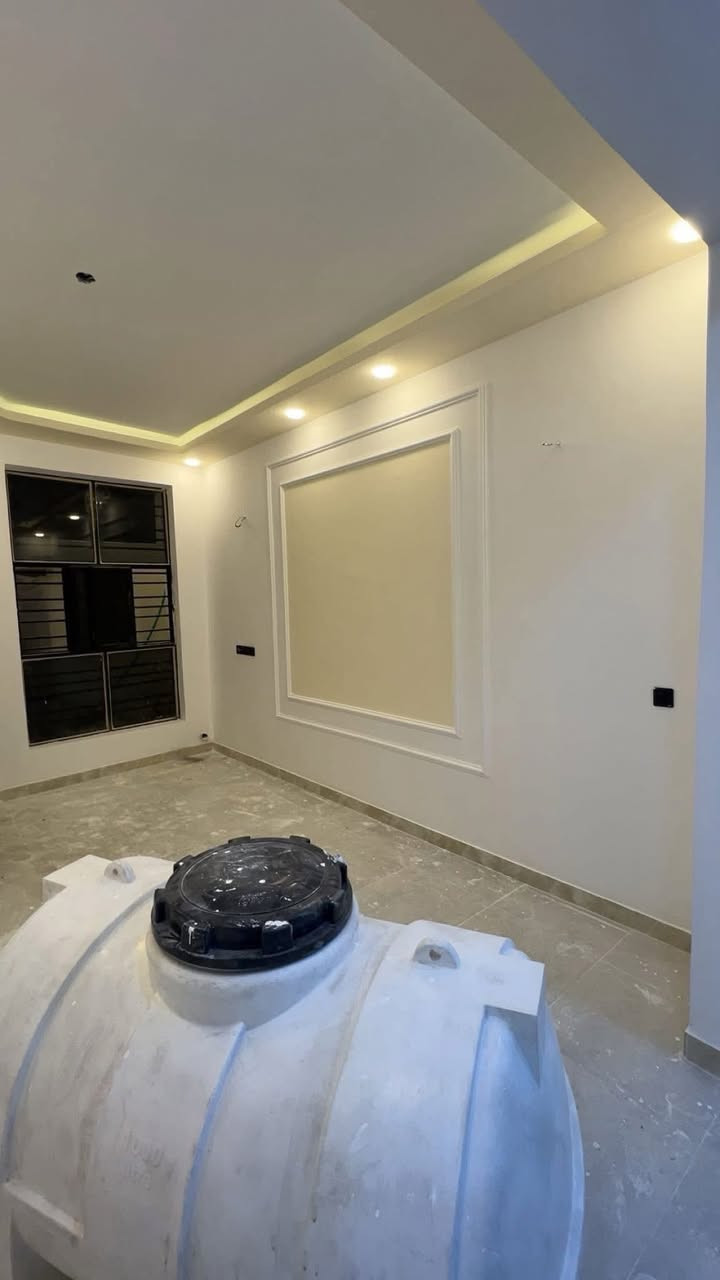 دار للبيع 100م جاهز للسكن 
منطقة باب الحارة الزراعي ***********
