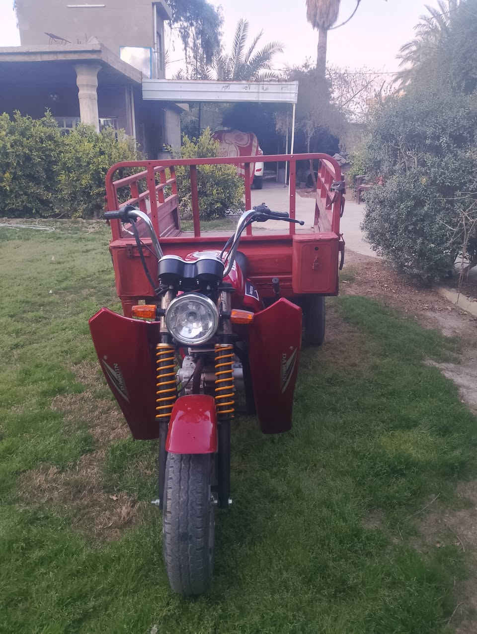 سلام عليكم ستوتة دايوان البيع موديل 2013 مكان بغداد الراشدية سعر خاص ***********
