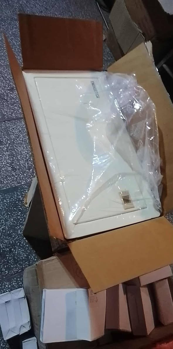 بوكس حديد 18 جوزه ثقيل جداً 
سعر القطعه 12000 احتواء الكارتون 6 ق
يوجد نقليات لجميع المحافظات


**إذا كنت صاحب هذا الإعلان وتريد حذفه لأي سبب، رجاءا أرسل رسالة إلى الدعم الفني**