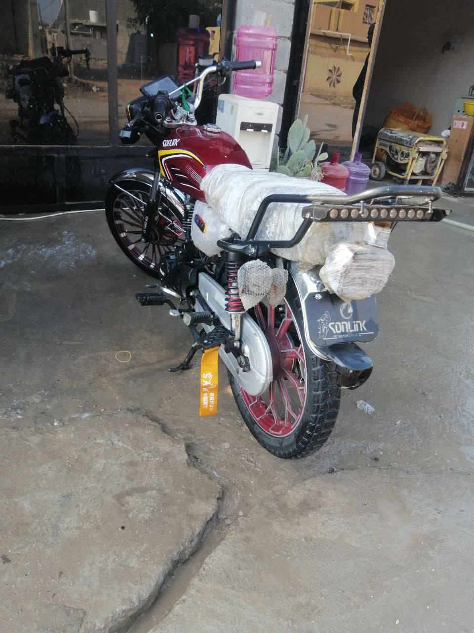 السلام عليكم دراجه للبيع موديل 23 مكان بابل جبله مكفولة كفاله عامه الشراي يتصل *********** محرك حجم 200 أوراق كامله كرتونيه دراجه جديده مال جناي
