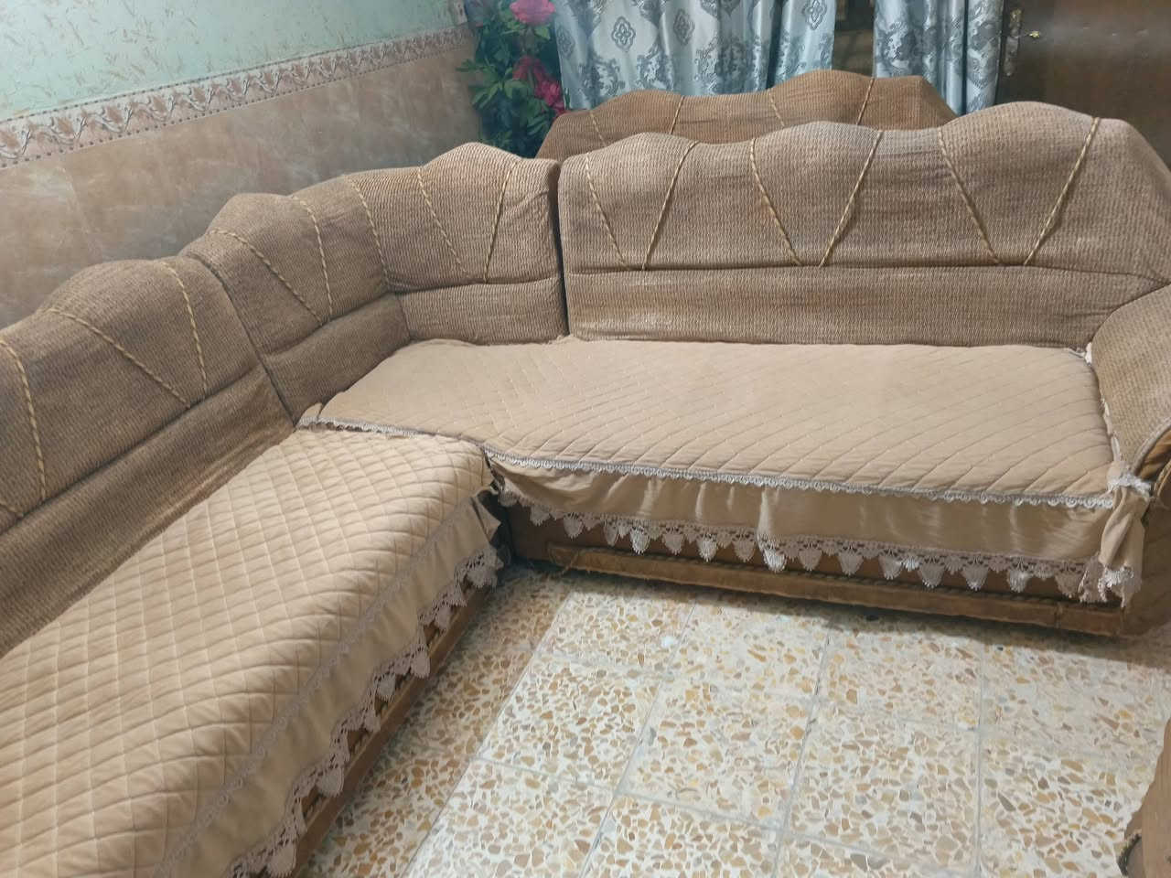 للبيع ديوان 10نفرات***********
