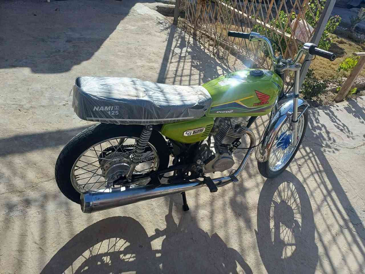 من رخصت الادمنية دراجة اربعة كير كلك كلك كلك اتكفلك عشاير وقانون مالتي واوراقي ضاعن وبيع كلك 2018 مكينة ناعة شايلة روحها دراجة شوفت عينك عنواني كربلاء حي الجهاد سعرها 300 وبيها حك الجية ***********
