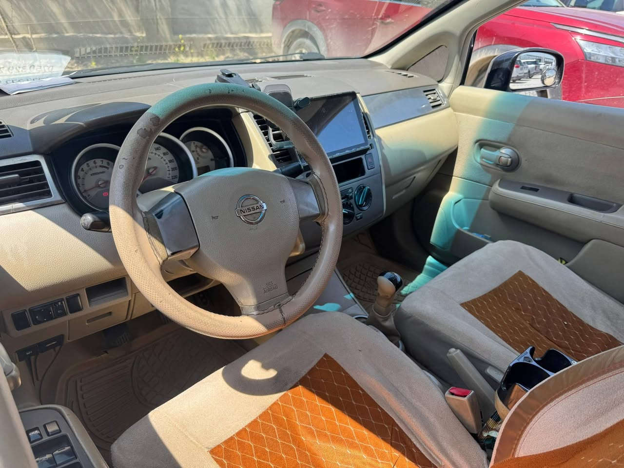Nissan tida 2009 نيسان تيدا ٢٠٠٩ صندوق

(شاشە ئايپاد - کاميرە - ئاوێنە کارەبایی - جام کارەبايی 
سەنەوی و ڕەقەمی نوێيە 
گێر عادیە و مەكینە و تەبرید بەشەرت 
رەقم و سنوی نوێیە بەناوی خۆمە
70 وەرەقە و کەمەک مەجال 
***********
