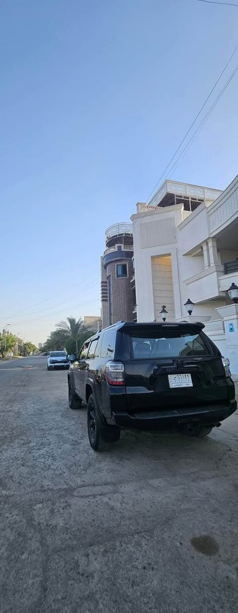 تويوتا فور رنر 2021
7 راكب
رقم بغداد تحويل نفس اليوم
مكان السيارة بغداد-شارع فلسطين 
كشن السائق كهربائي
تحكمات ستيرن كاملة
صدر جديد+إطارات جديدة+إدامة دورية+بانزين محسن
محرك 6سلندر 4000

الحادث جاملغ امامي من جهة الراكب المجاور للسائق + بنيد مبدل 
الدعامية مبدلة لفئة الليمتد للرغبة
السيارة جاهزة للبيع

السعر  29،000 دولار
رقم الهاتف *********** بغداد, العراق
